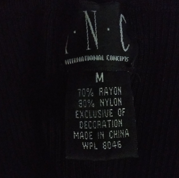 Sleeveless turtleneck - Picture 4 of 4